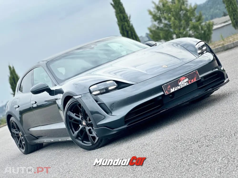 Porsche Taycan 4