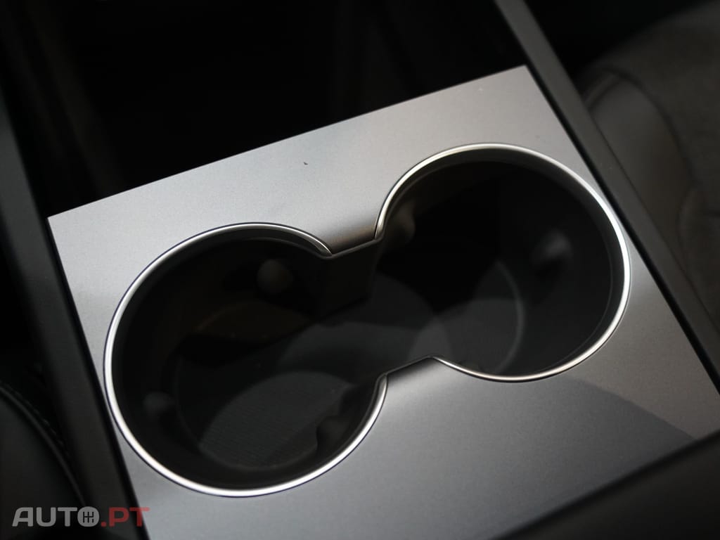 Tesla Model 3 Tração Traseira