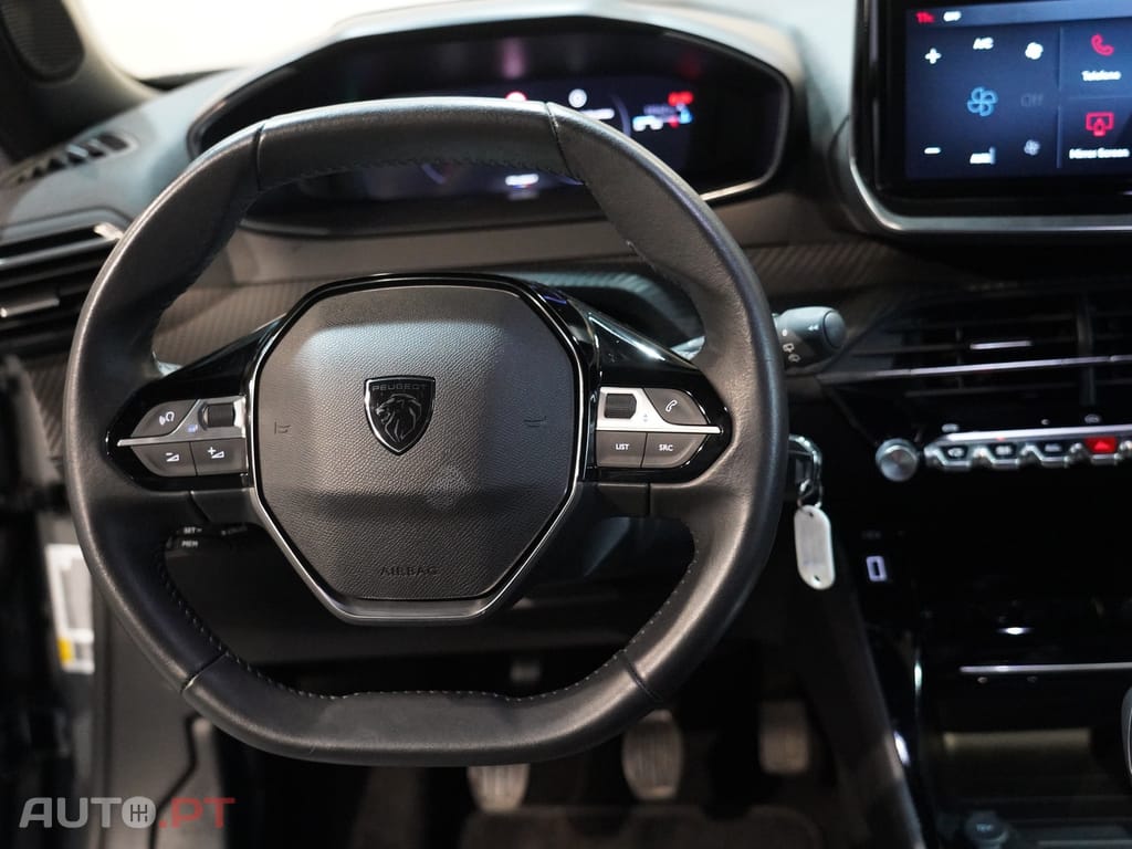 Peugeot 2008 1.2 PureTech Allure