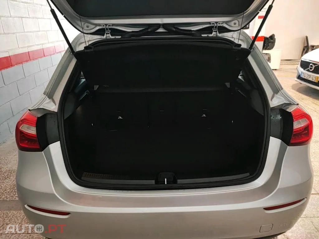 Mercedes-Benz A 180 d Business Solutions