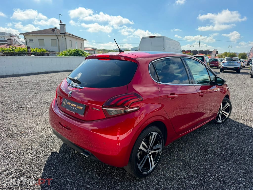 Peugeot 208 1.2 PureTech GT Line
