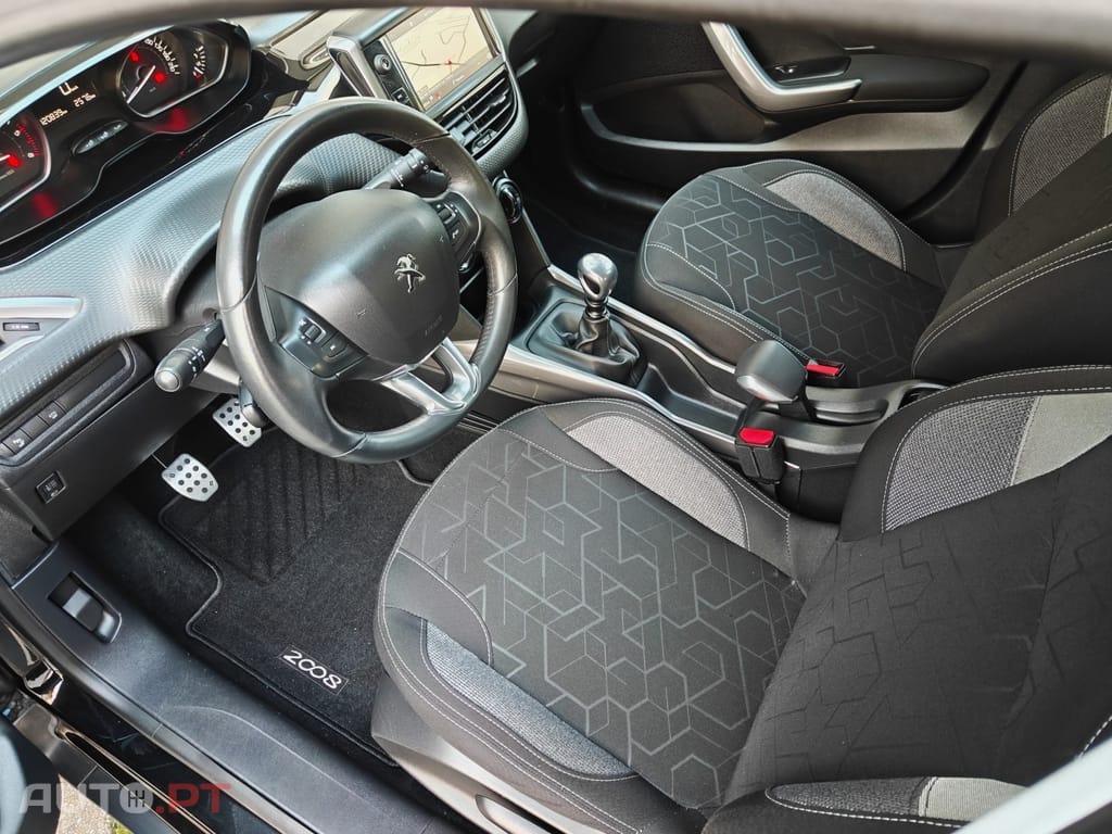 Peugeot 2008 1.5 BlueHDi Style