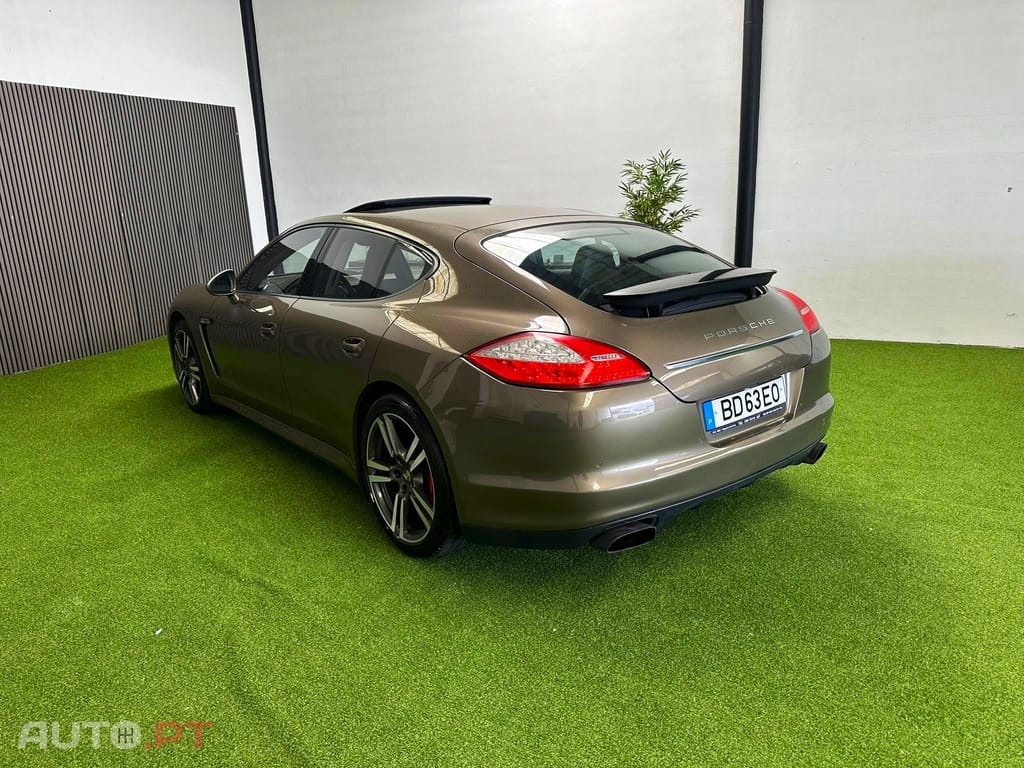 Porsche Panamera PDK