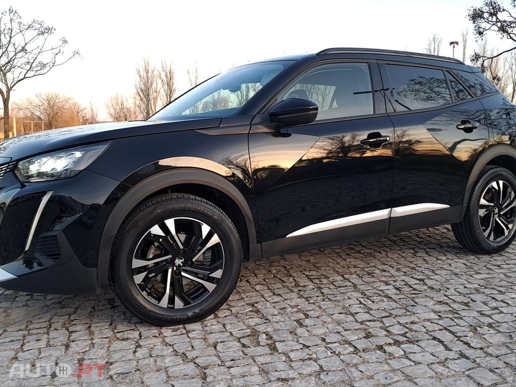 Peugeot 2008 1.2 PureTech Allure Pack