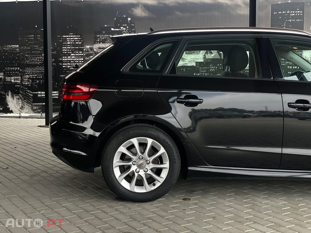 Audi A3 Sportback 1.6 TDi Attraction Ultra