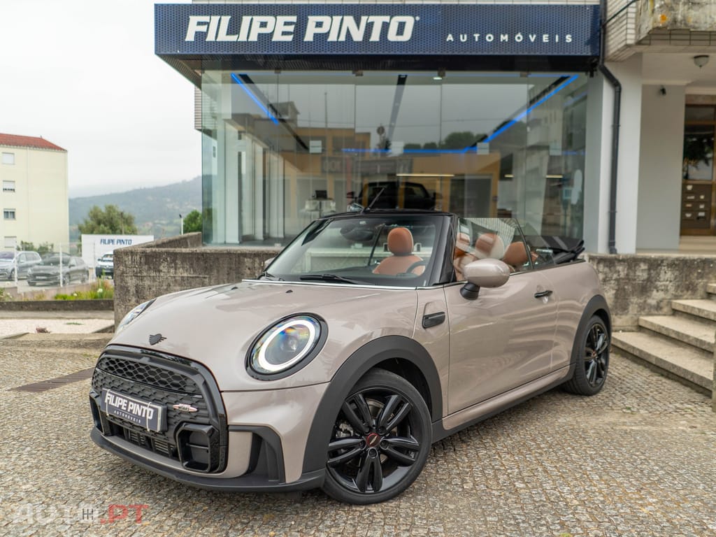 MINI Cabrio Cooper Premium Extra JCW Auto