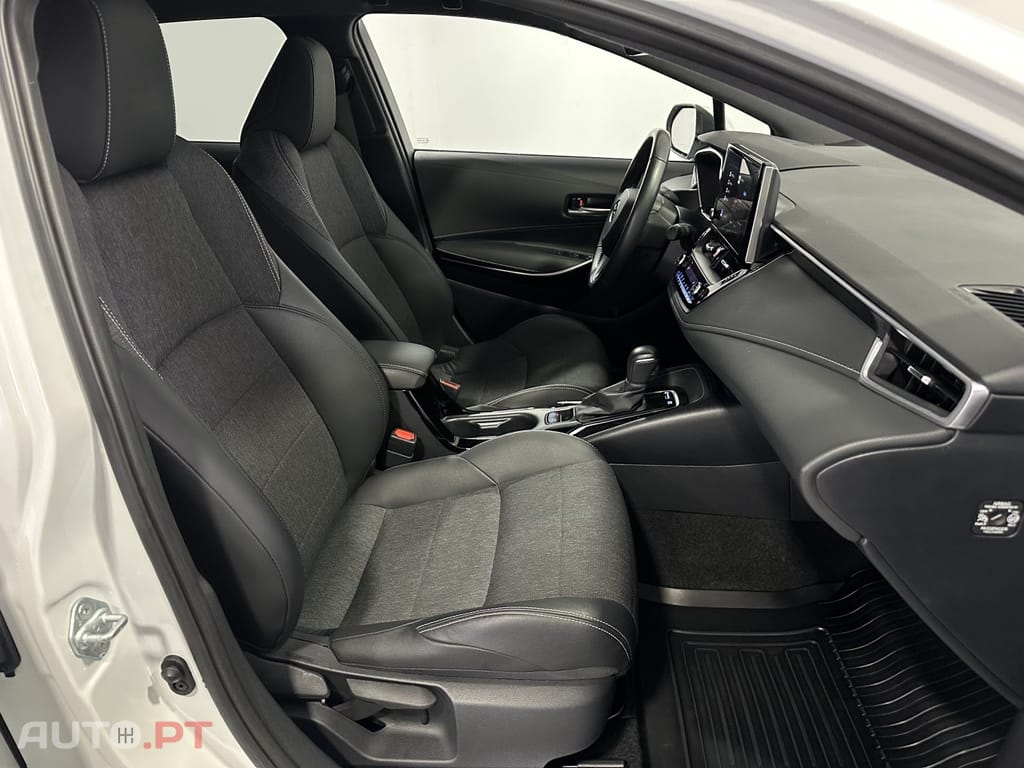 Toyota Corolla 1.8 Hybrid Exclusive