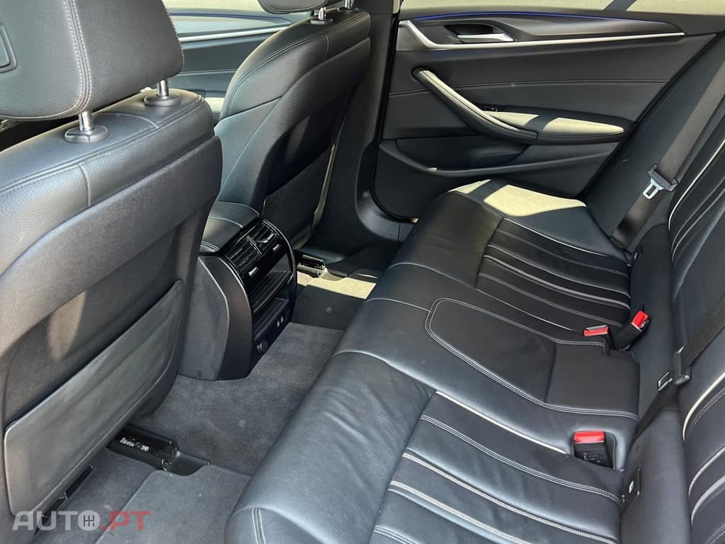 BMW 520 d Pack Desportivo M Auto