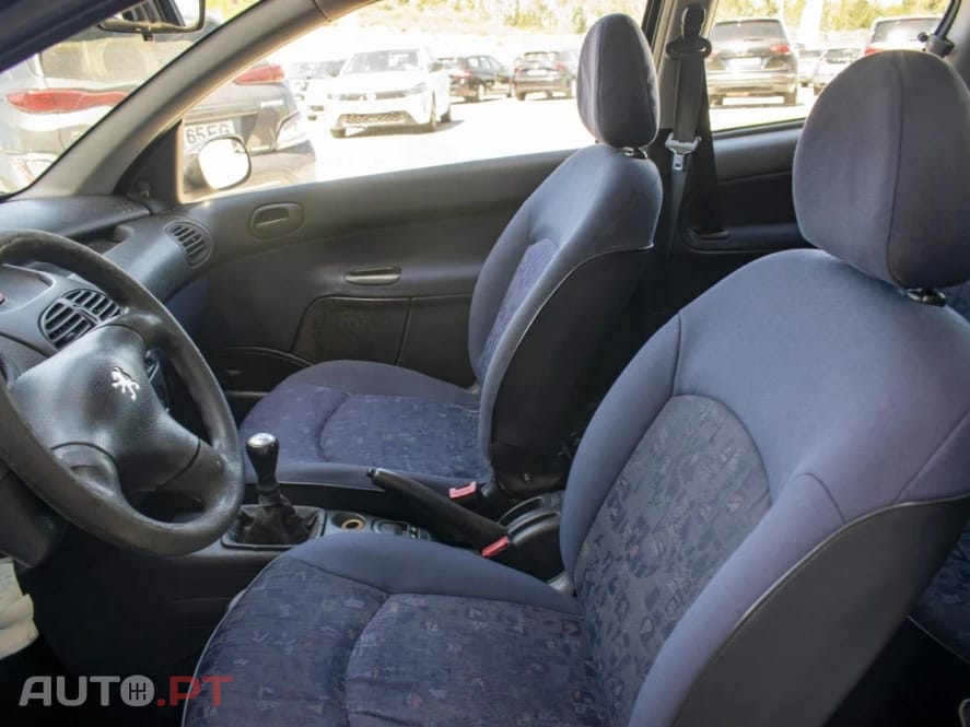 Peugeot 206 1.1
