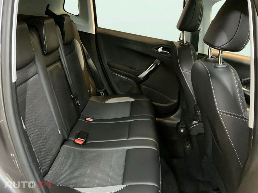 Peugeot 2008 PureTech 110 Stop&Start EAT6 Allure