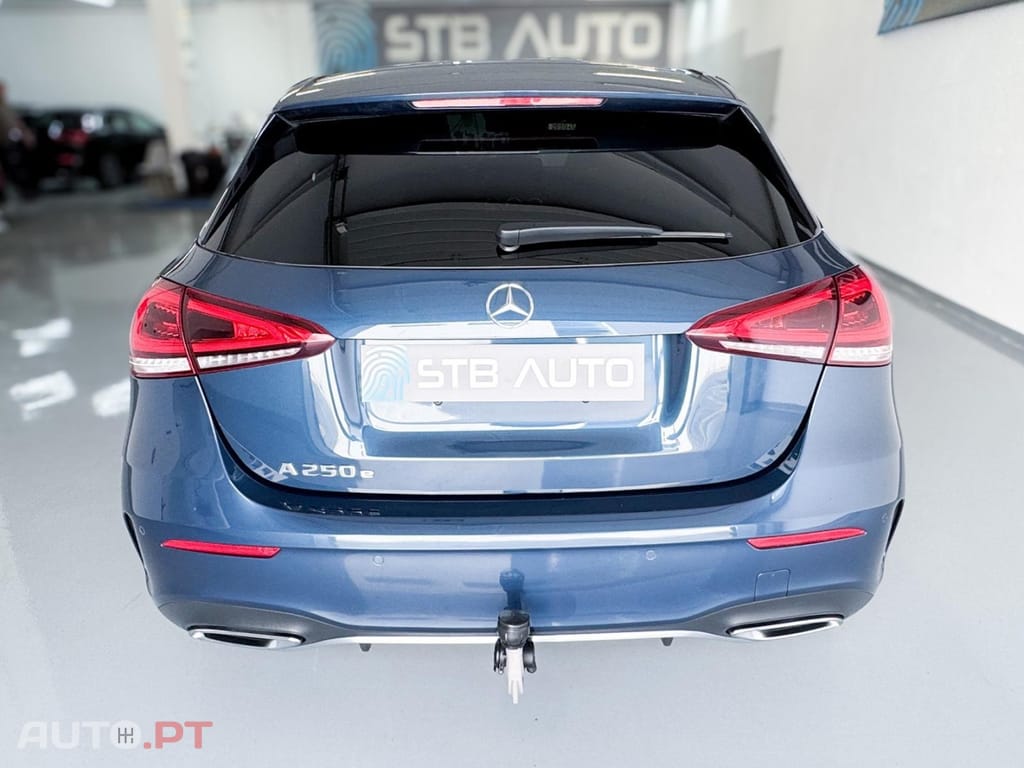 Mercedes-Benz A 250 e AMG Line