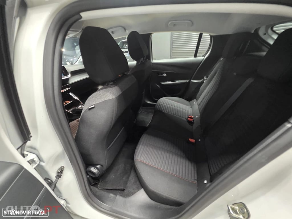 Peugeot E-208 50 kWh Allure Pack