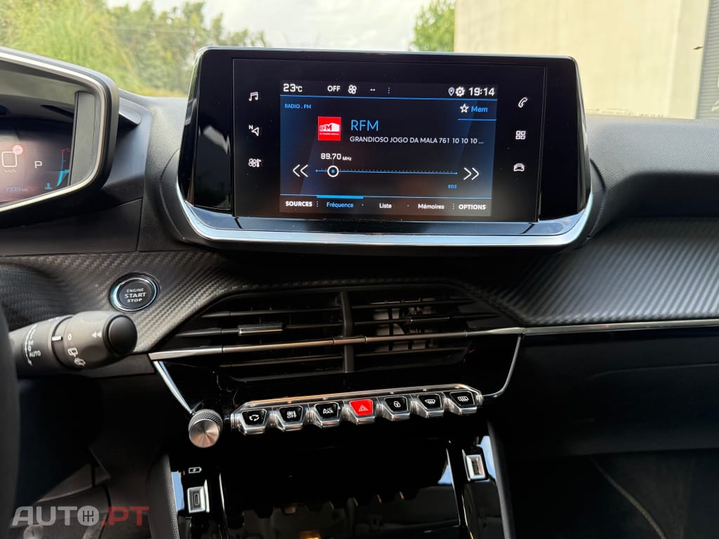 Peugeot 208 PureTech 100 EAT8 Allure