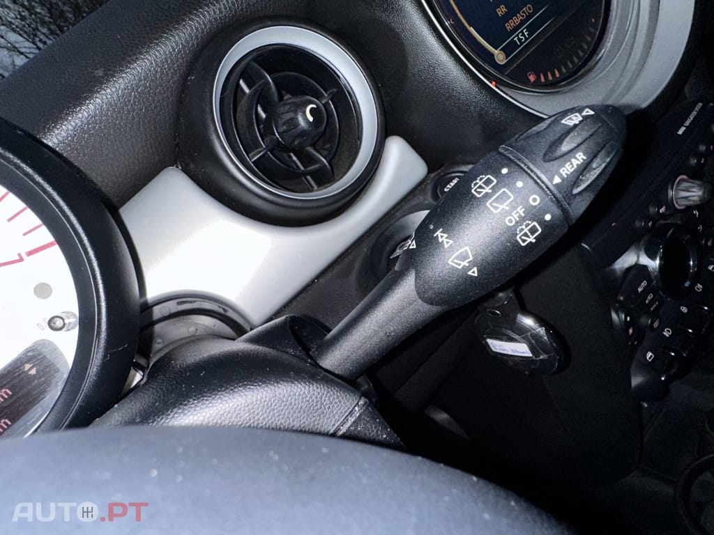 MINI Cooper Cooper D