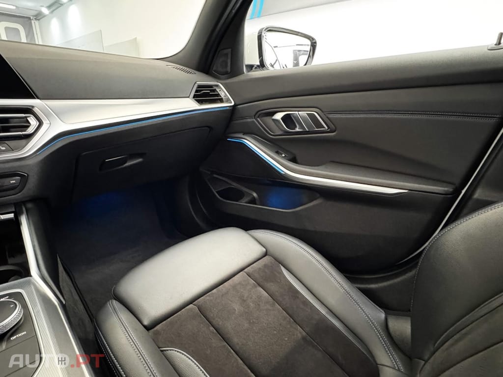 BMW 320 e Touring xDrive Auto Sport