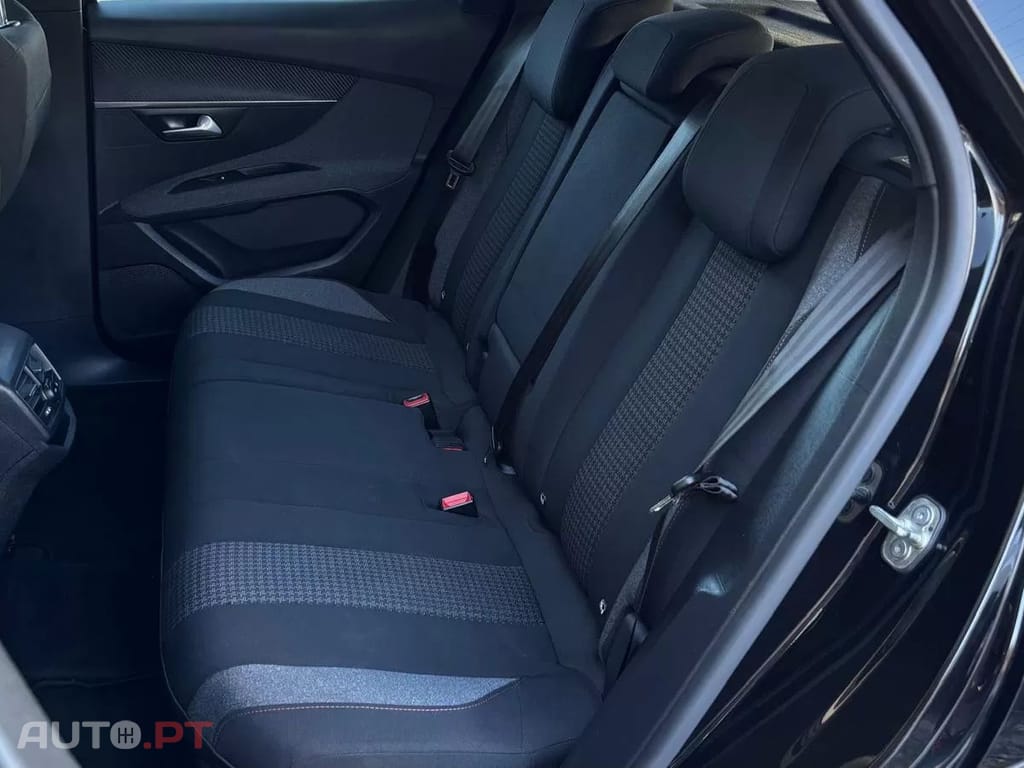 Peugeot 3008 1.5 BlueHDi Active Pack