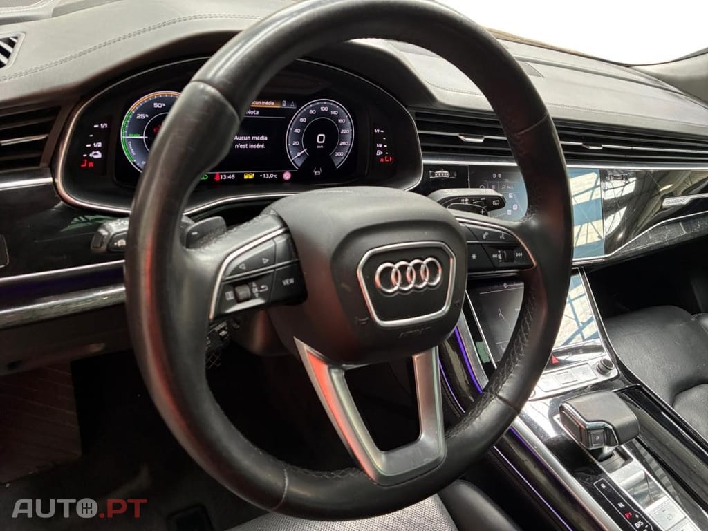 Audi Q8 55 TFSIe quattro Tiptronic Extended