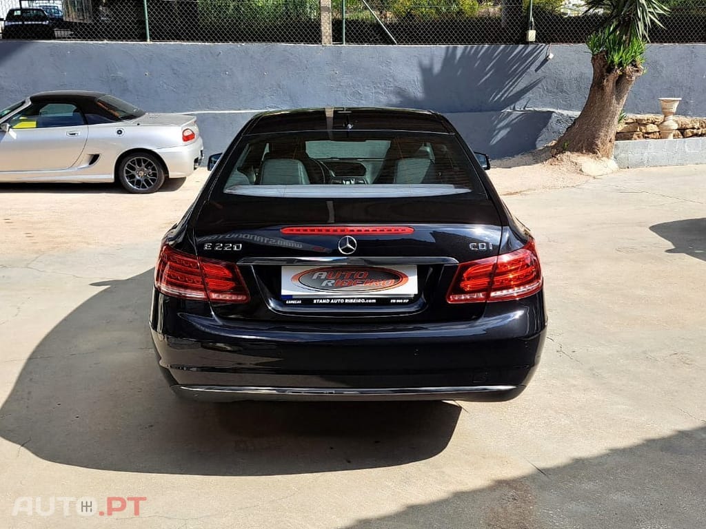 Mercedes-Benz E 220 CDi BlueEfficiency