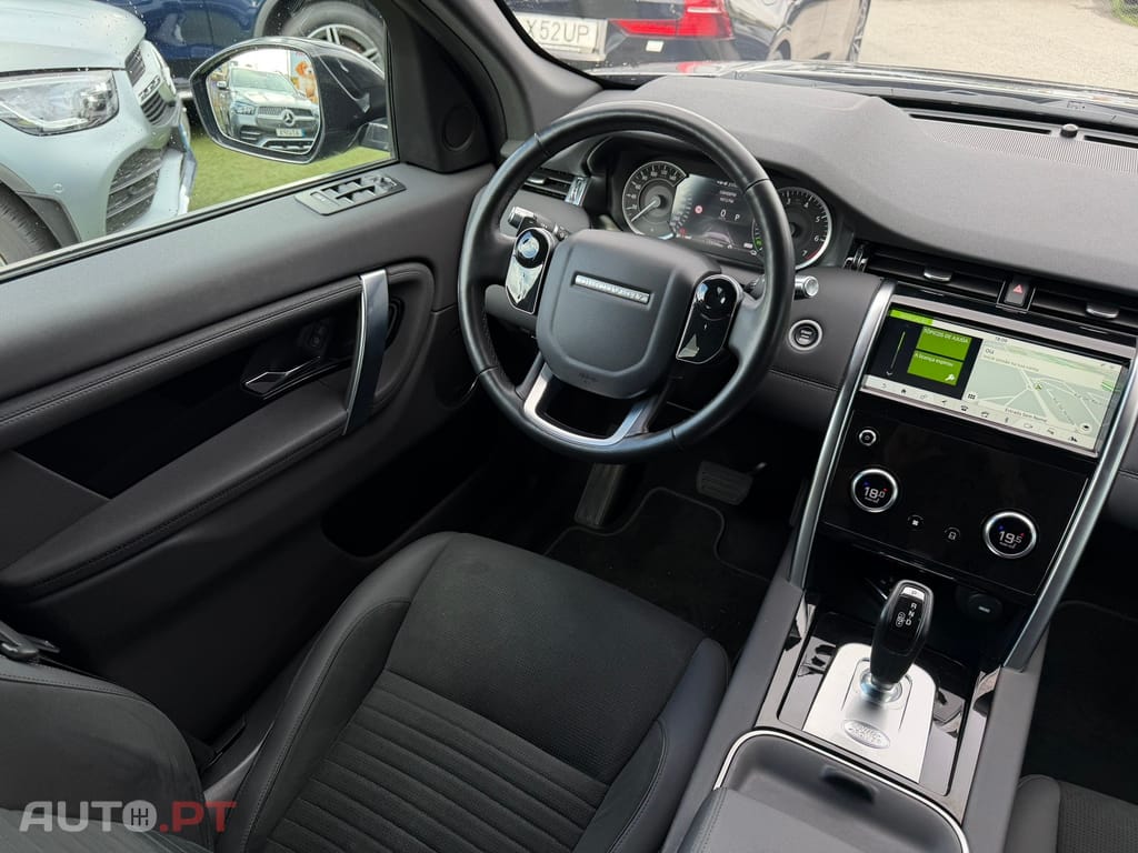 Land Rover Discovery Sport P300e Dynamic SE