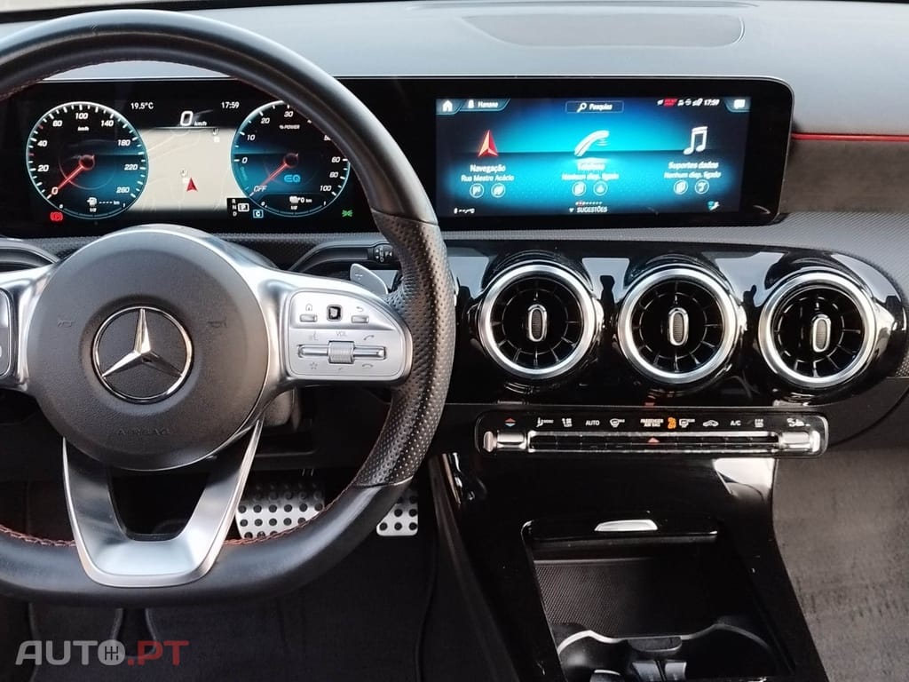 Mercedes-Benz A 250 e AMG Line