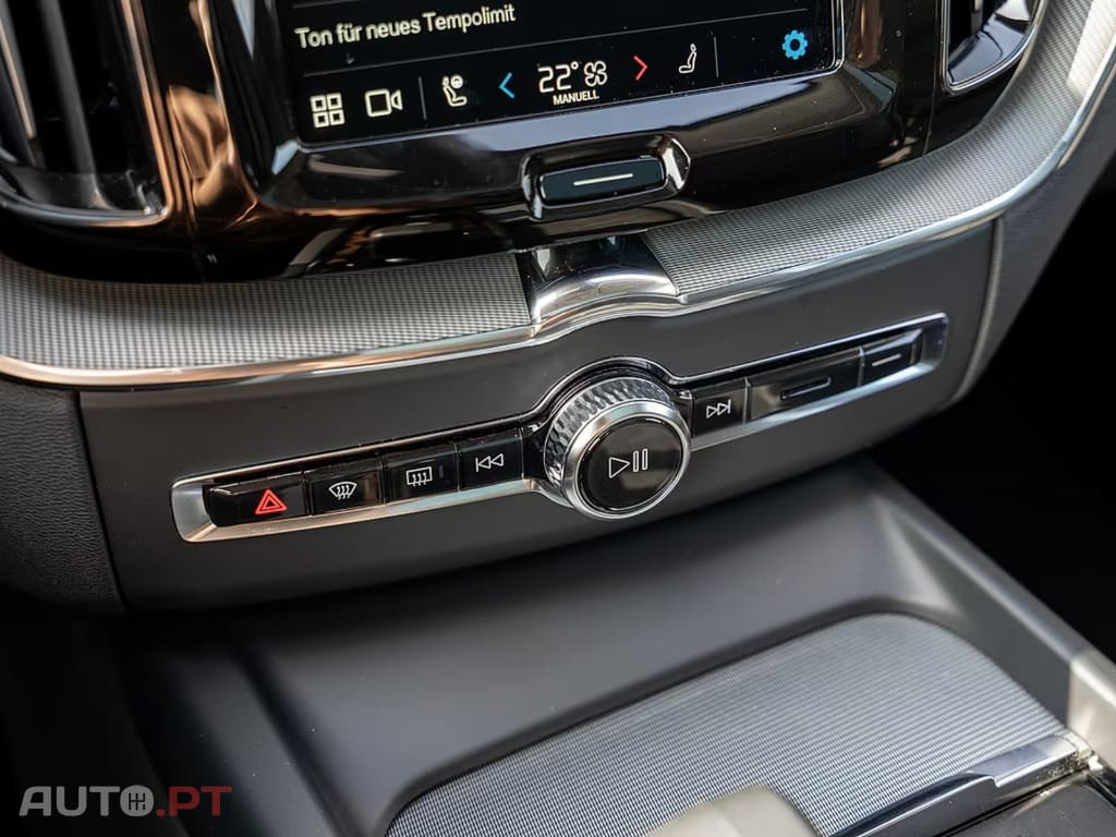 Volvo XC60 T8 Plus AWD  I.V.A DEDUTIVEL