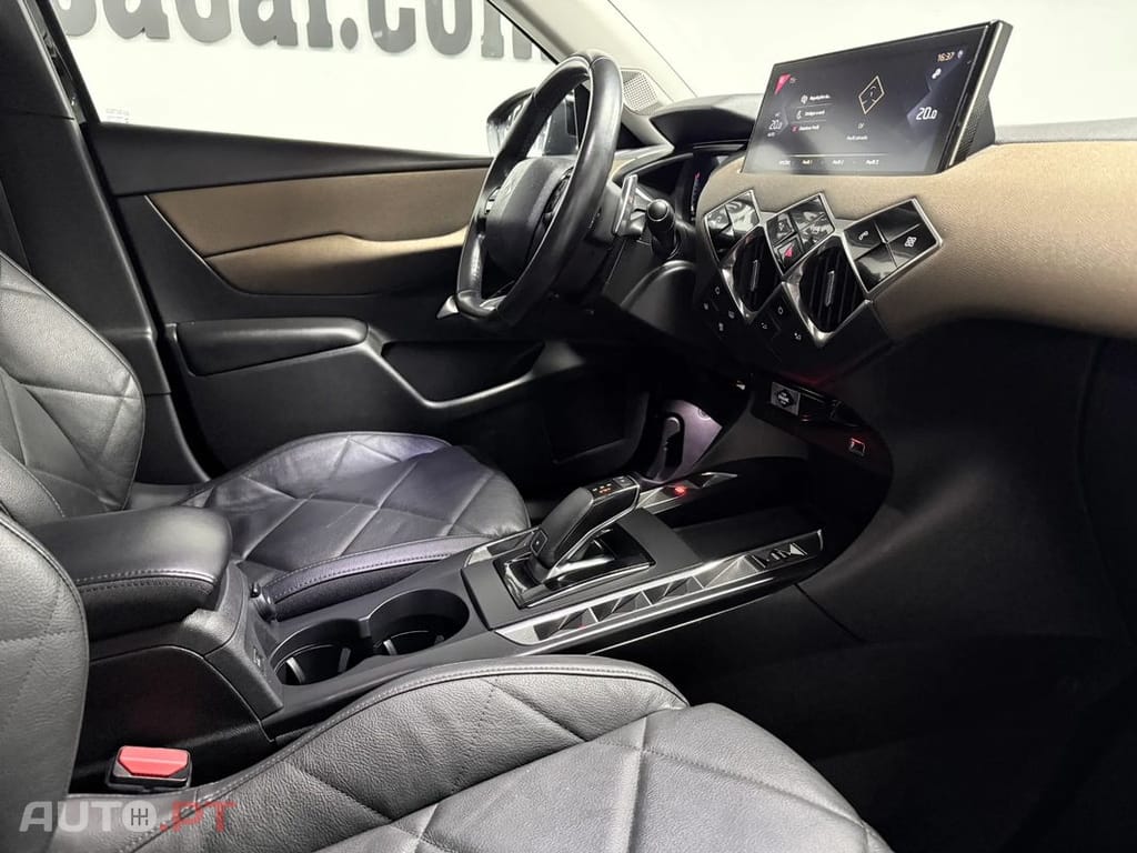 DS DS3 PureTech 130 Aut. PERFORMANCE LINE