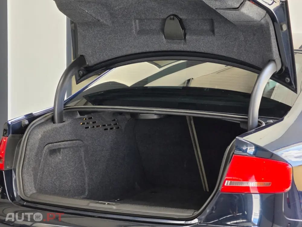 Audi A4 2.7 TDI V6 S-line Multitronic