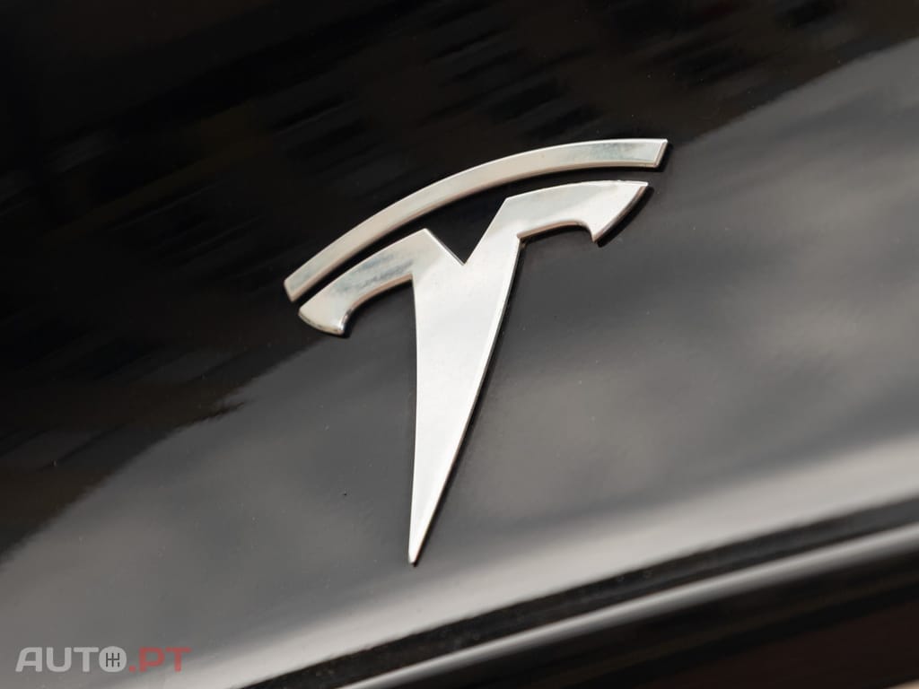 Tesla Model 3 Long Range Tração Integral
