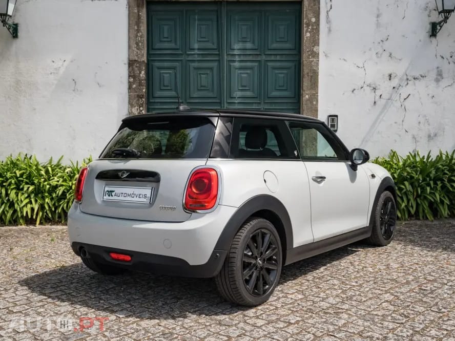 MINI Cooper Cooper Auto