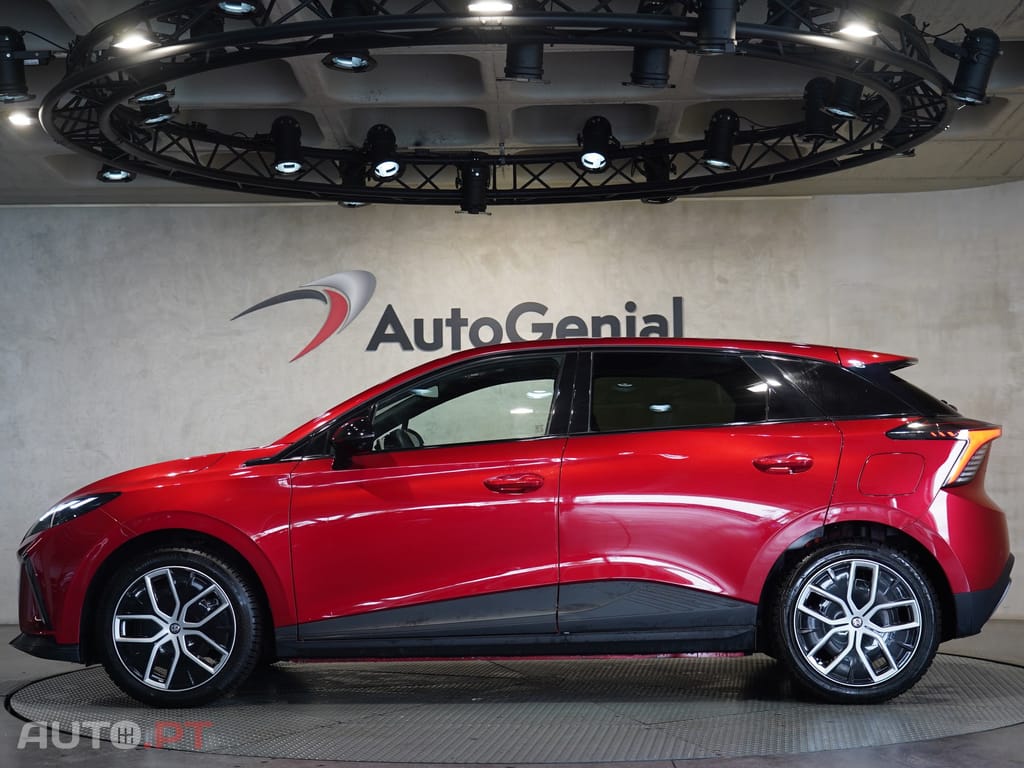 MG MG4 64 kWh Luxury