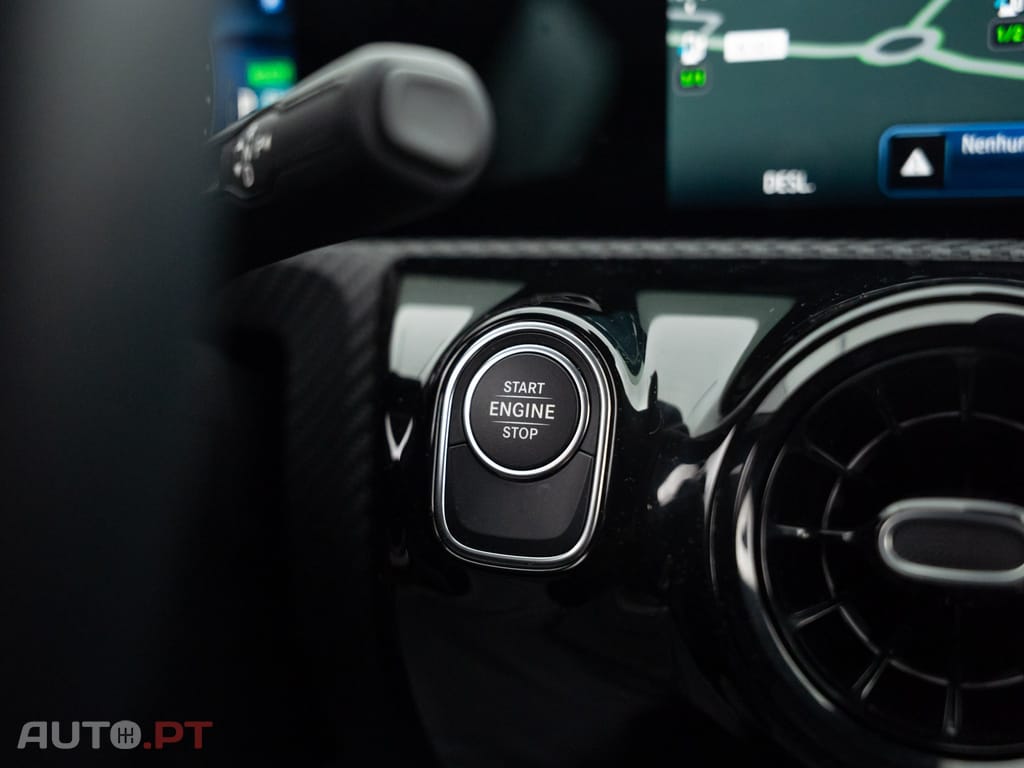 Mercedes-Benz A 250 e