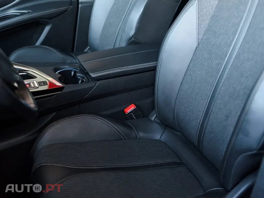 Peugeot 3008 1.5 BlueHDi GT EAT8