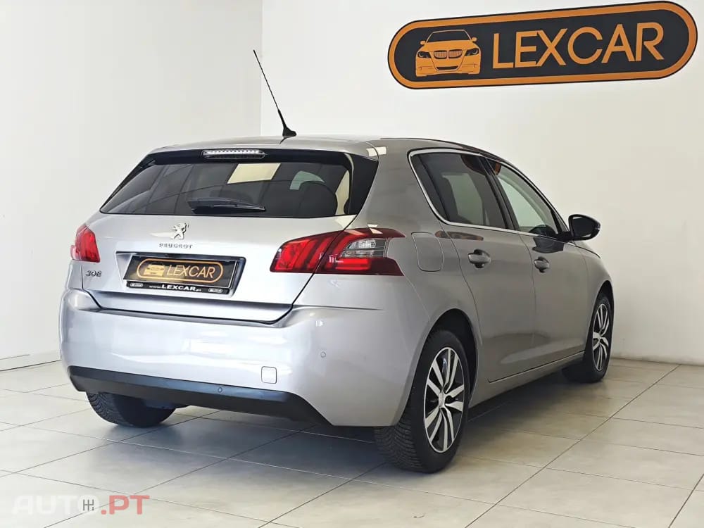 Peugeot 308 PureTech 130 EAT8 Allure Pack