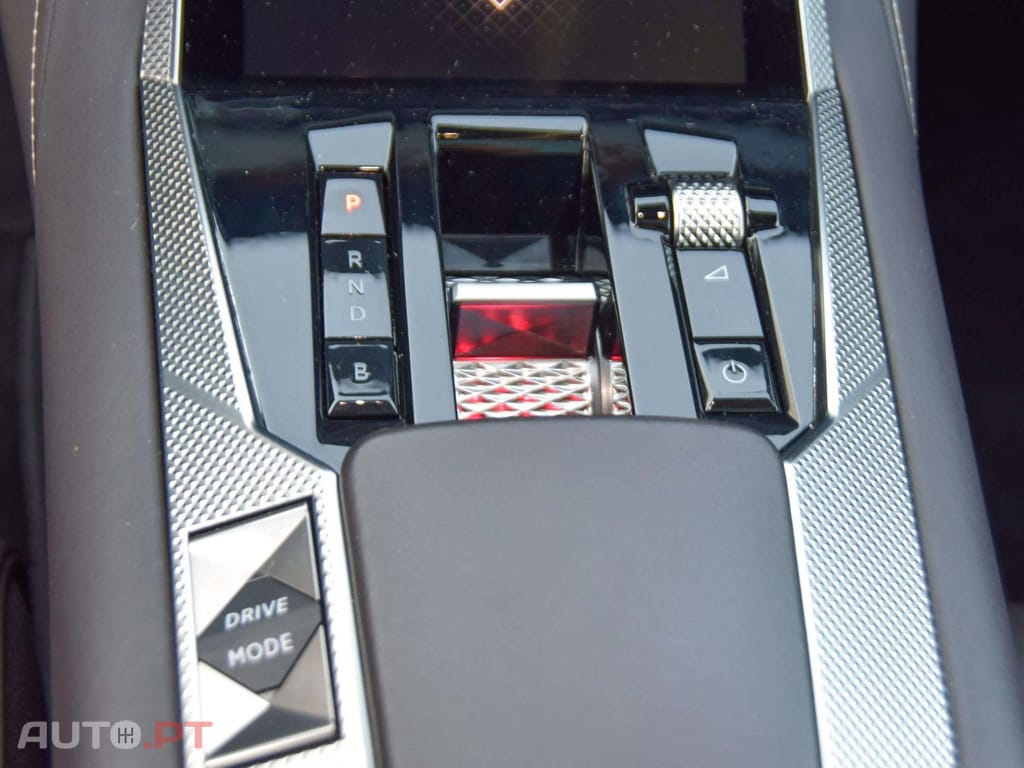 DS DS4 E- Tense 1.6 Hybrid La Premiere