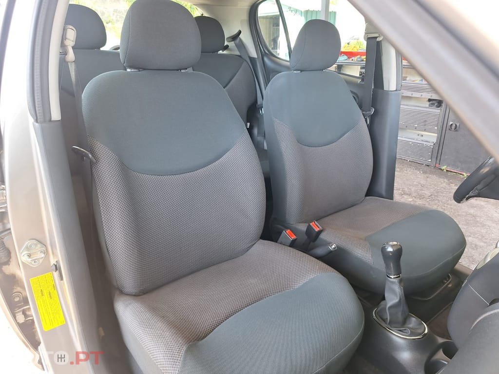 Toyota Yaris 1.0 Sol