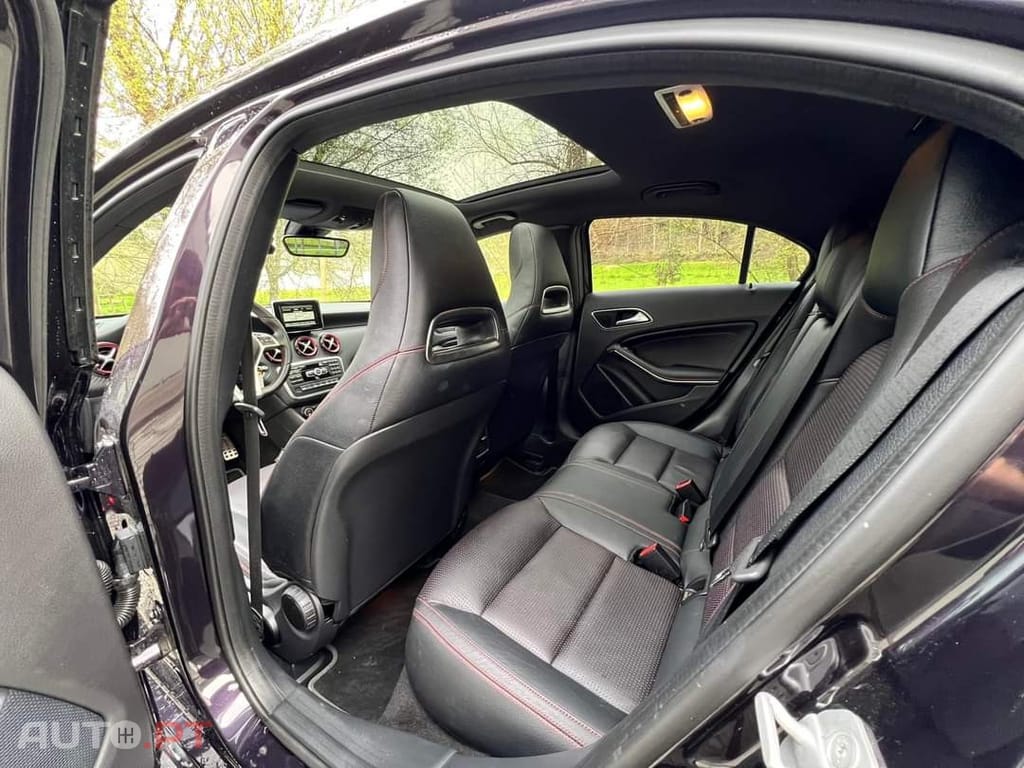 Mercedes-Benz A 45 AMG 4-Matic