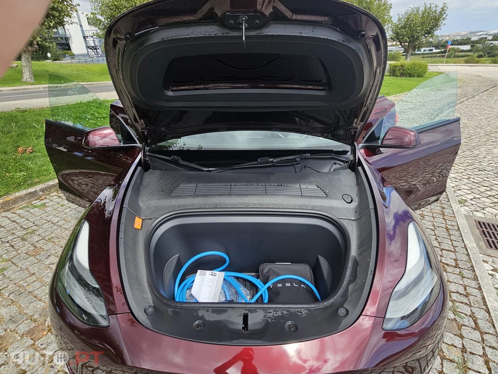 Tesla Model Y Long Range AWD