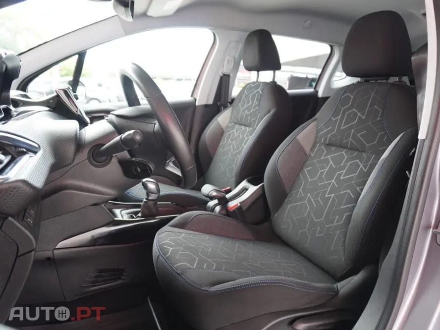 Peugeot 2008 1.5 BlueHDi Allure