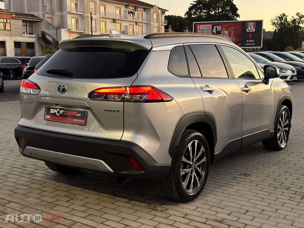 Toyota Corolla Cross 2.0 Hybrid Luxury