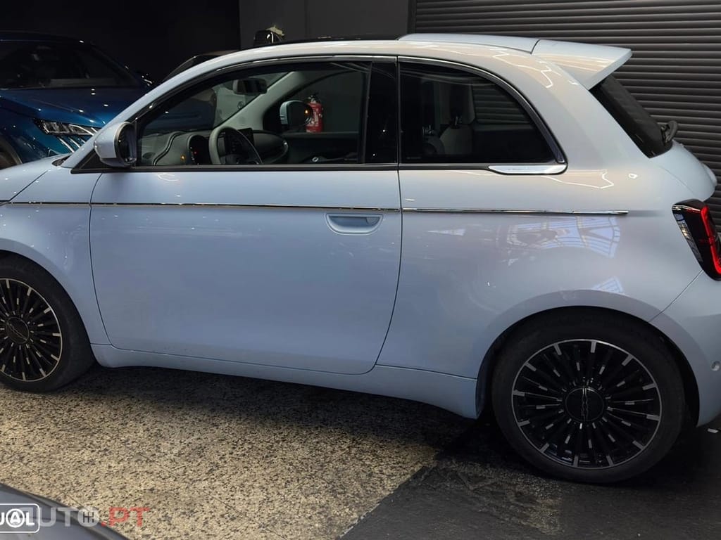 Fiat 500e La Prima