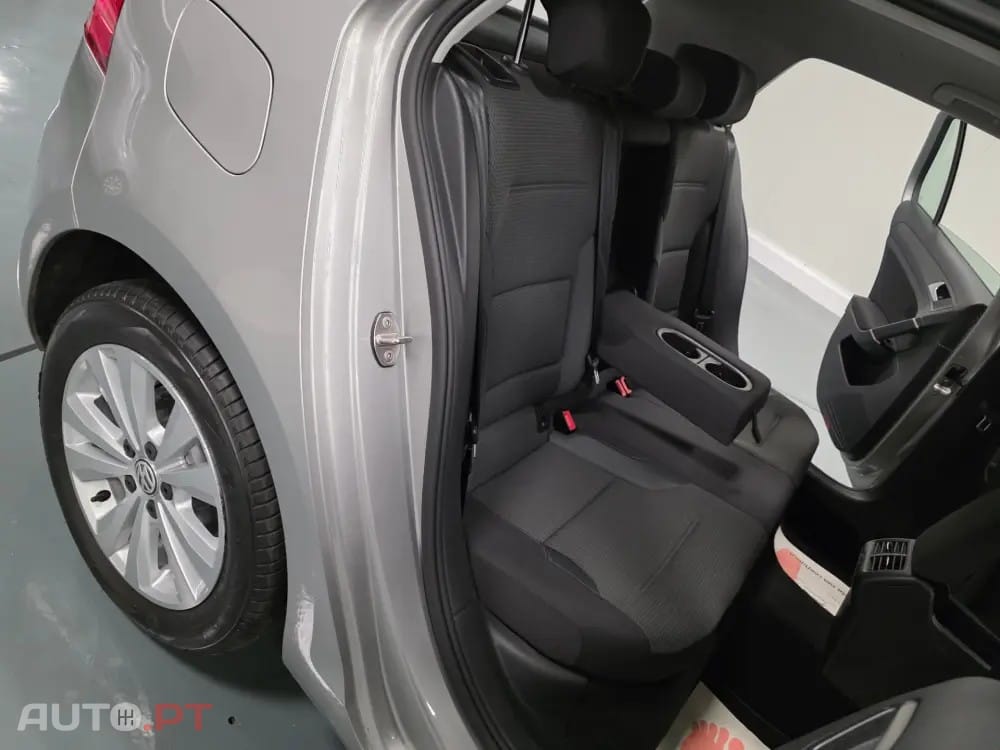 Volkswagen Golf 1.6 TDI CONFORTLINE