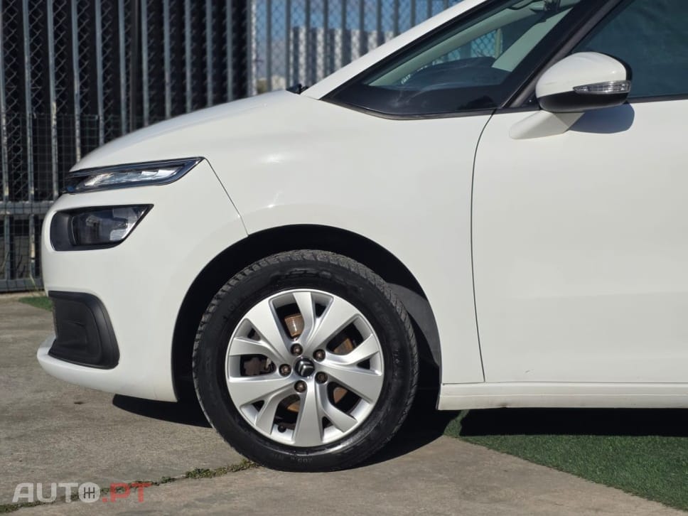Citroën C4 Grand Picasso 1.6 BlueHDi Feel EAT6 J16 — fotografia 2