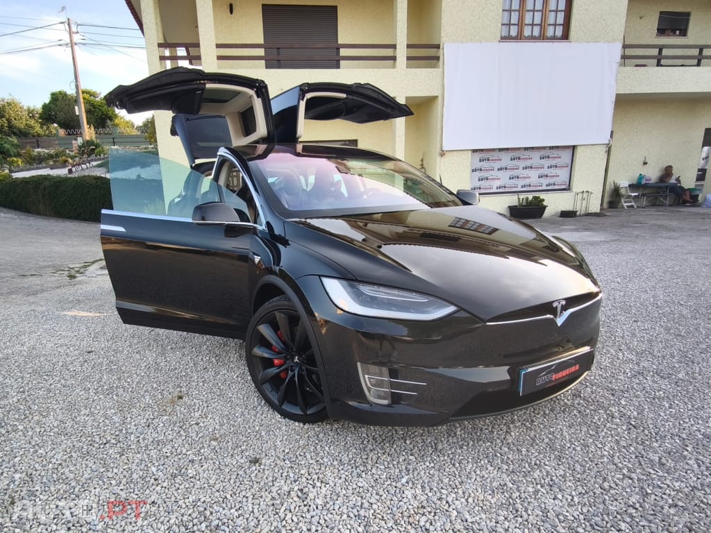 Tesla Model X 100D