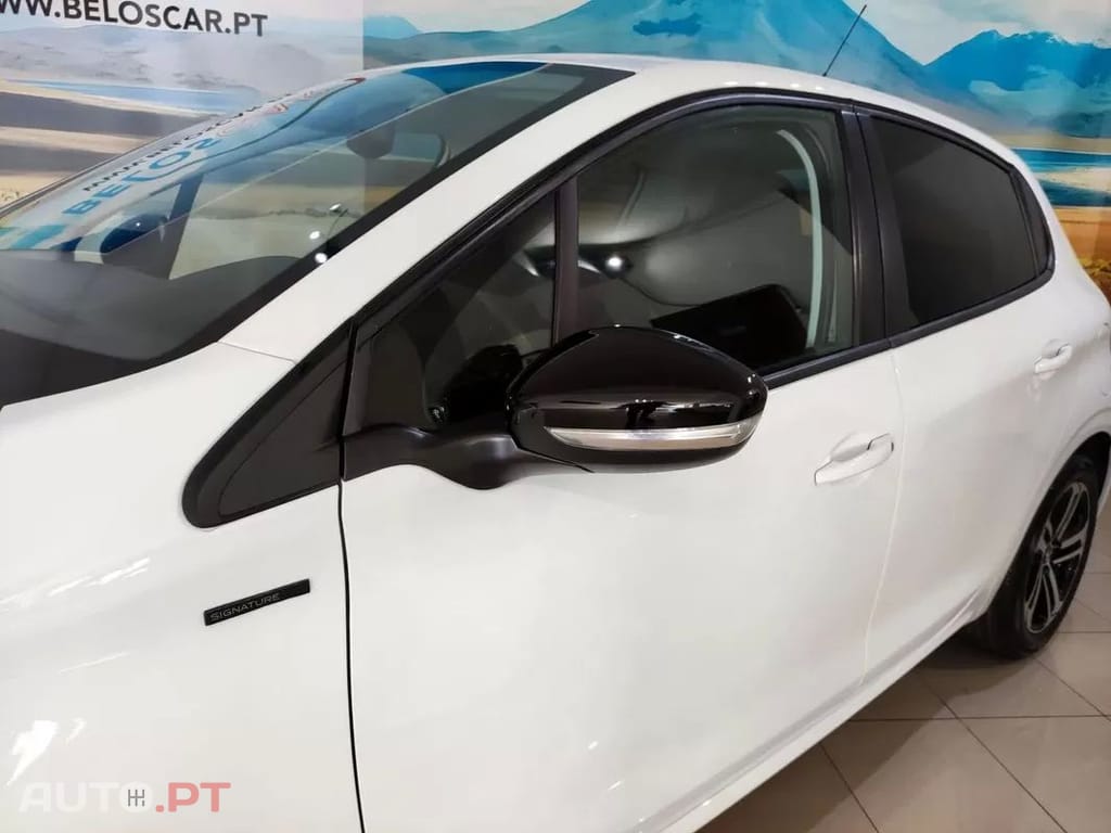 Peugeot 208  Puretech 82 Stop Start Signature