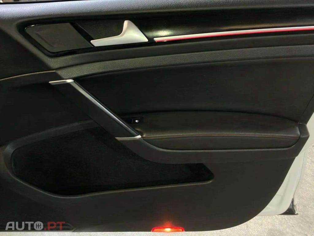 Volkswagen Golf 2.0 TSI GTI DSG Performance