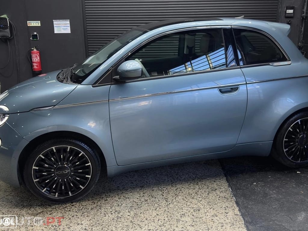 Fiat 500e La Prima