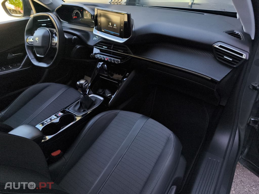 Peugeot 2008 1.2 PureTech Allure Pack