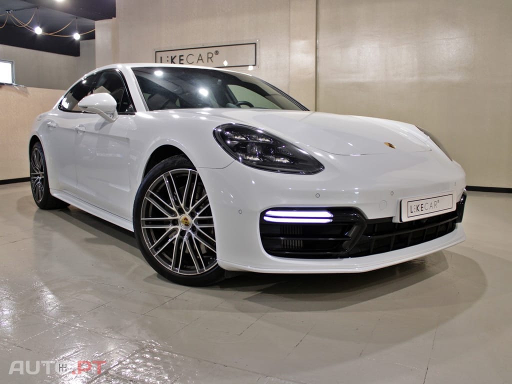 Porsche Panamera 4 E-Hybrid