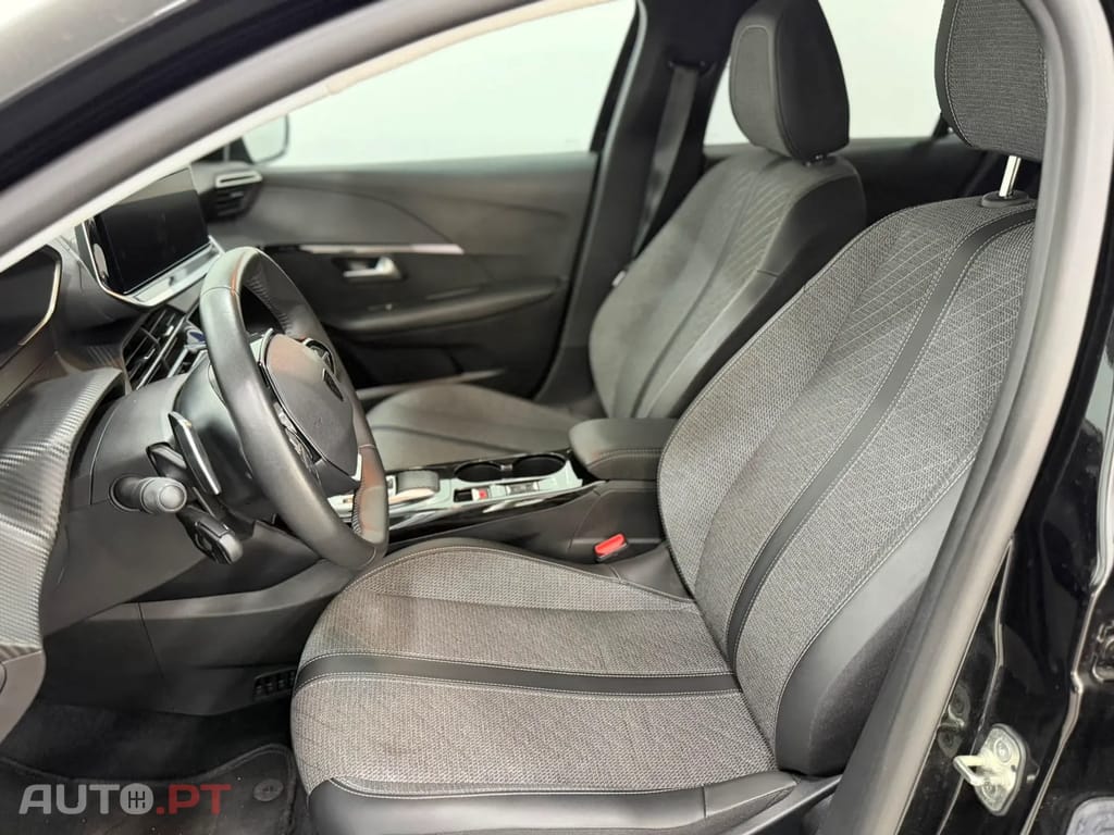Peugeot 208 Pure tech ALLURE