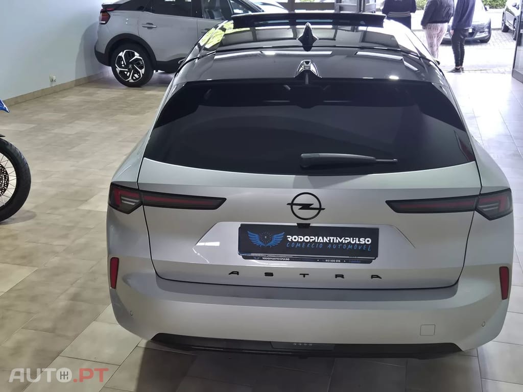 Opel Astra Sports Tourer 1.2 T GS Line Aut.